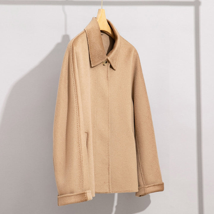 Women's teddy jacket with shirt collar and concealed button placket Mune Fashion