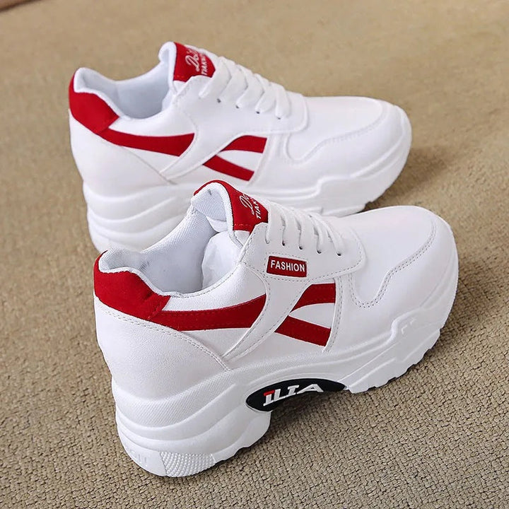 Women's sporty trainers with cushioning sole and fashionable design Mune Fashion