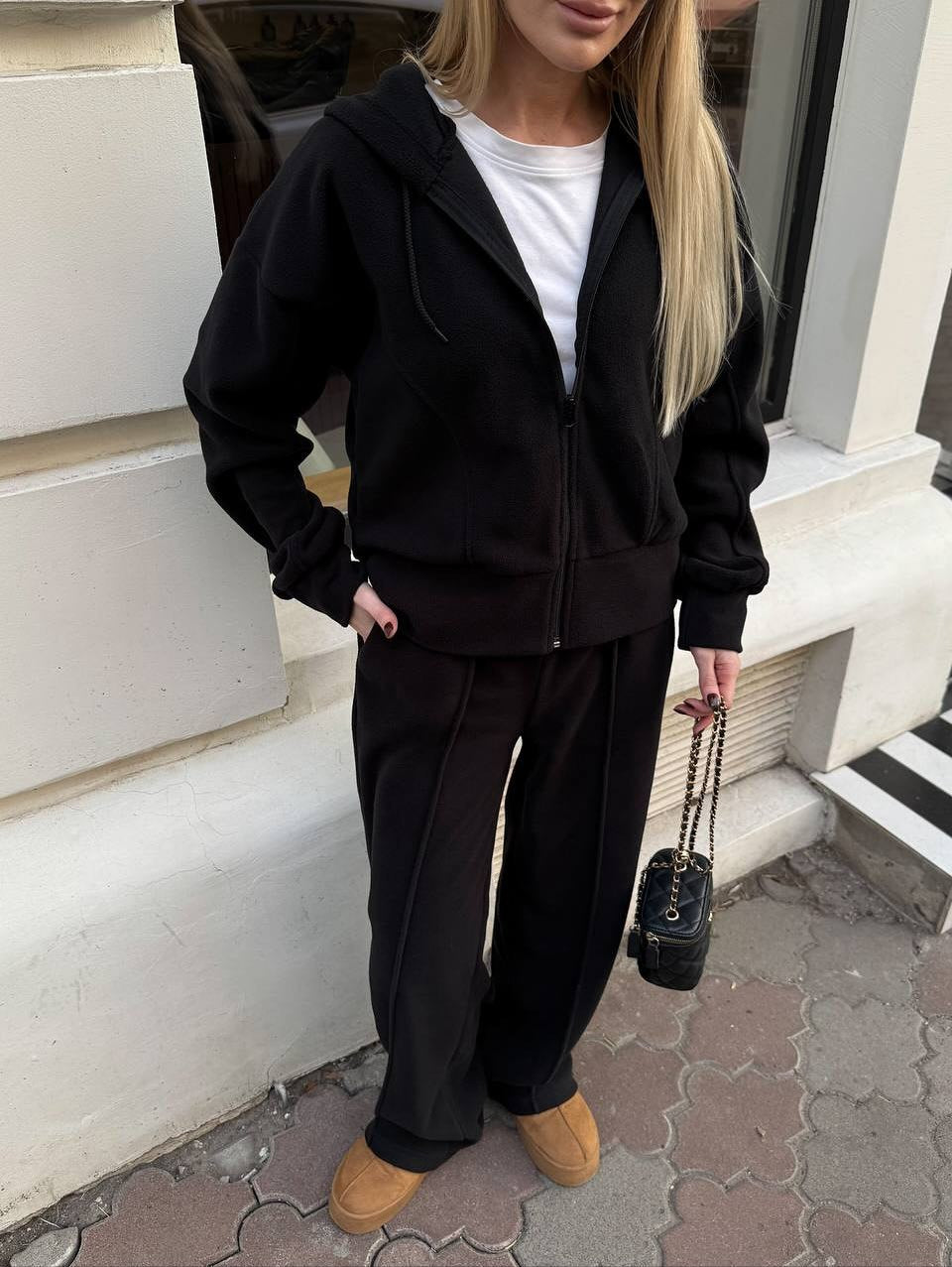 Women's Fleece Lounge Set with Short Zipper Hoodie and High-Waisted Drawstring Jogging Pants Mune Fashion