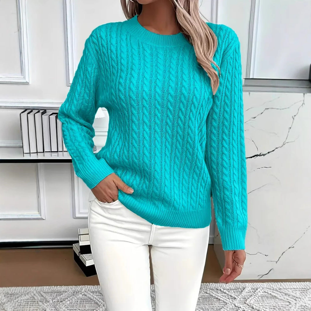 Women's fine knit cable pattern pullover with round neckline and fitted cut Mune Fashion