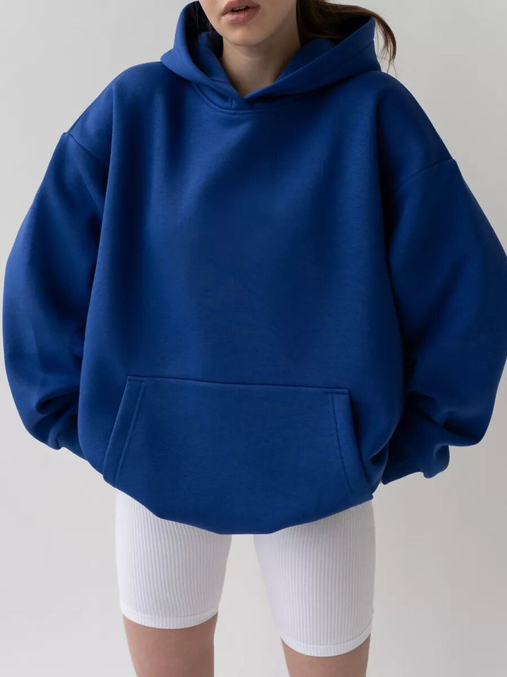 Women's Cozy Oversized Hoodie with Kangaroo Pocket Mune