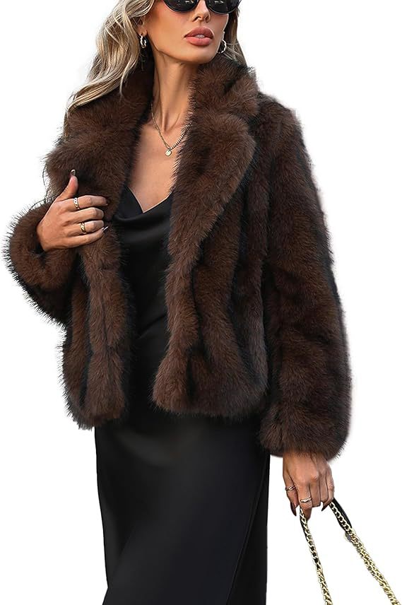 Ladies short jacket made of dense artificial fur with generous shawl collar Mune Fashion