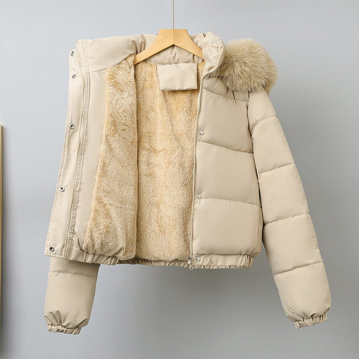 Women's short cut thermo bomber jacket with voluminous hood trim and elastic hem Mune Fashion