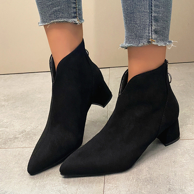 Women’s pointed ankle boots with back zipper ring and comfort block heel Mune Fashion