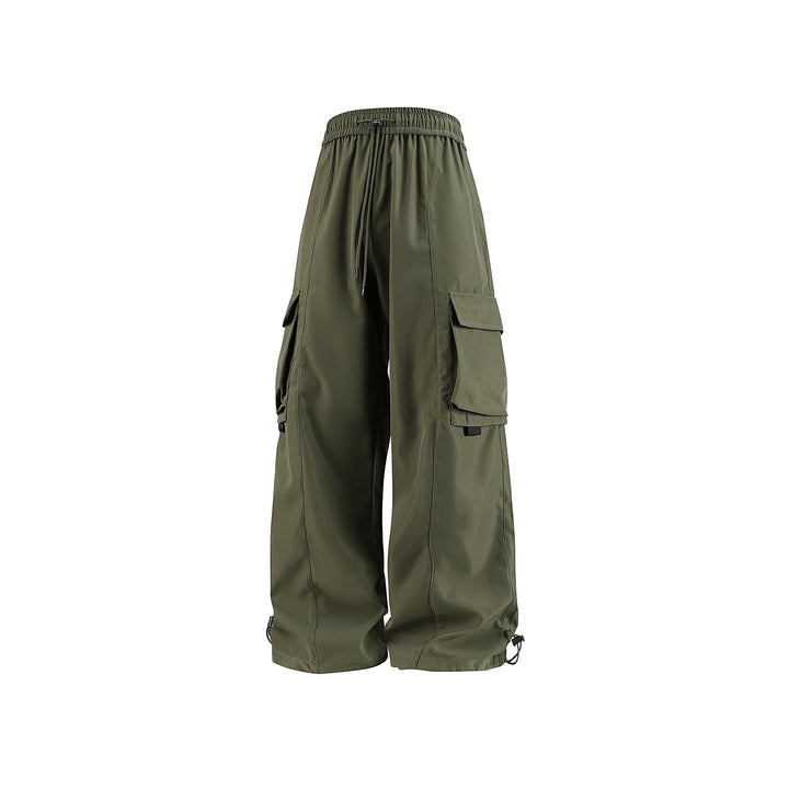 Men's wide utility cargo pants in baggy cut with drawstring waistband, large flap pockets, and adjustable leg hems Drune