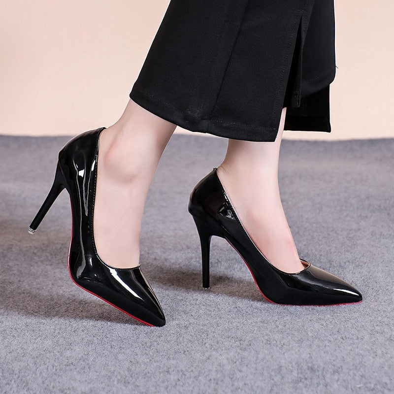 Women’s lace stiletto pumps with red sole and leather look Mune Fashion