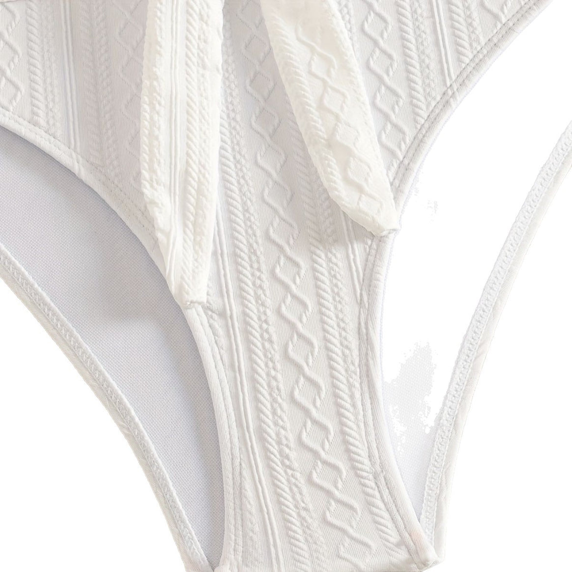 Ladies Two-Piece Bikinis with High-Cut Waist Mune Fashion