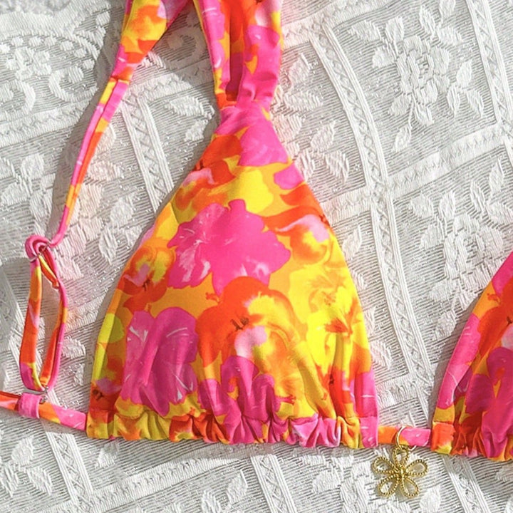 Ladies floral pattern triangle bikini with adjustable straps Mune Fashion