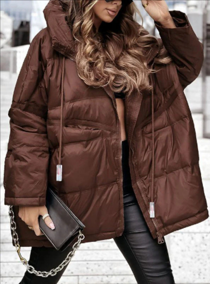 Ladies Oversized Padded Jacket with Practical Pockets and High Collar Mune