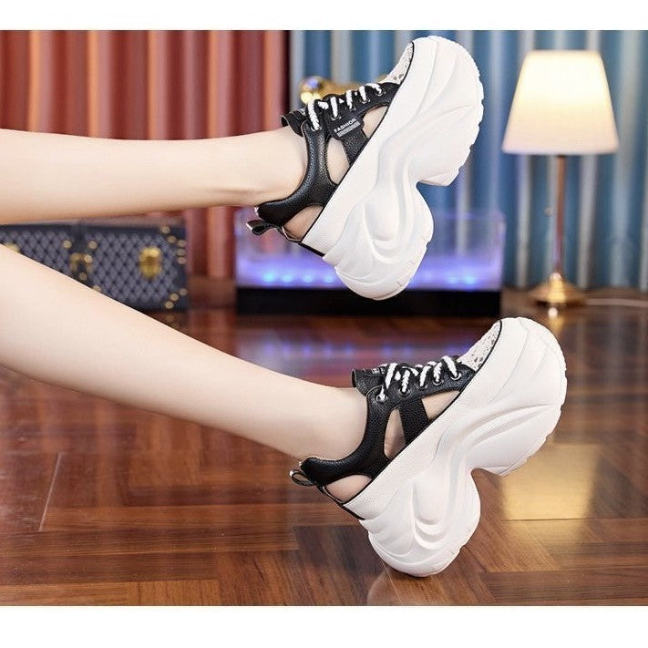 Ladies' platform sneakers with airy surface texture and comfortable cushioning Mune Fashion