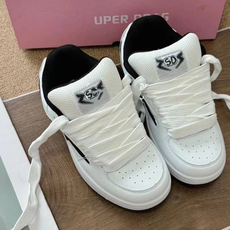 Ladies sporty sneakers with cushioning comfort and durable upper material Mune Fashion