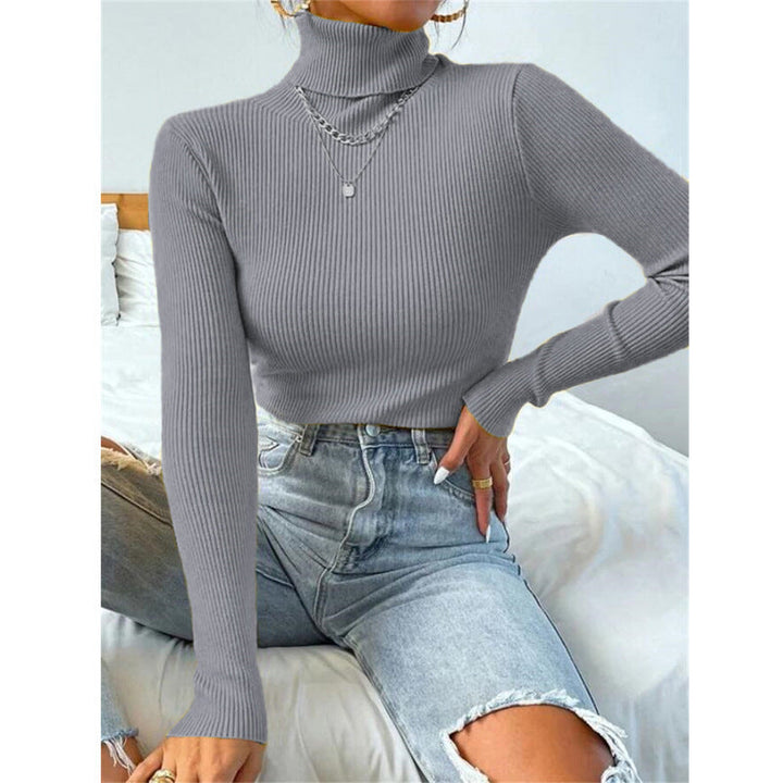 Women's Elegant Turtleneck Sweater with Fine Ribbed Texture Mune