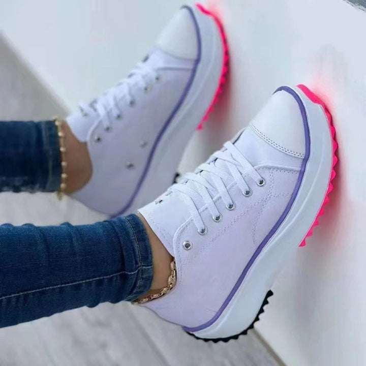Women’s canvas platform sneaker with robust tread sole, toe cap, and lacing Mune Fashion