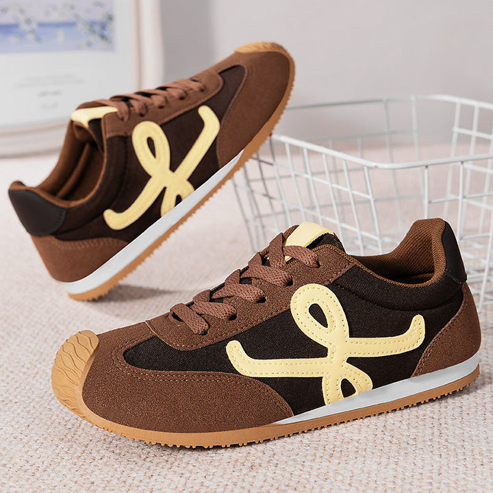 Ladies Sporty Sneakers with Soft Upper Material and Comfortable Sole Mune Fashion