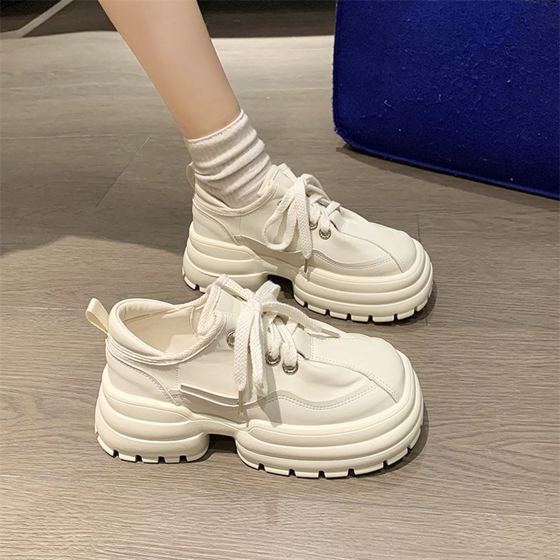 Women Sneakers with futuristic design and cushioning comfort sole Mune Fashion