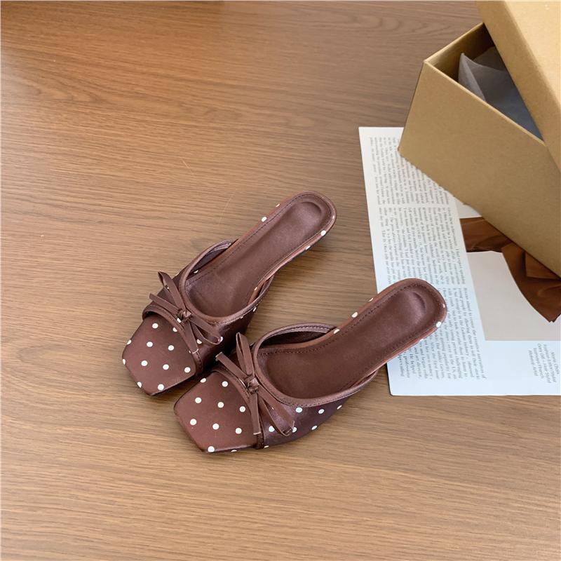 Women Square Slip-On Mules with Polka Dot Pattern, Fine Decorative Bow and Comfort Footbed Mune Fashion