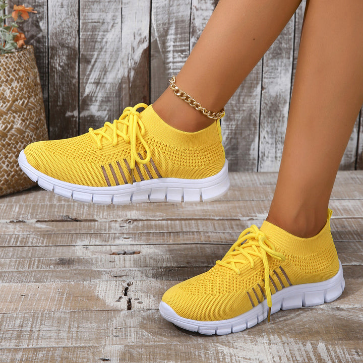 Women's knitted sock sneakers with elastic shaft, decorative lacing, and flexible tread sole Mune Fashion