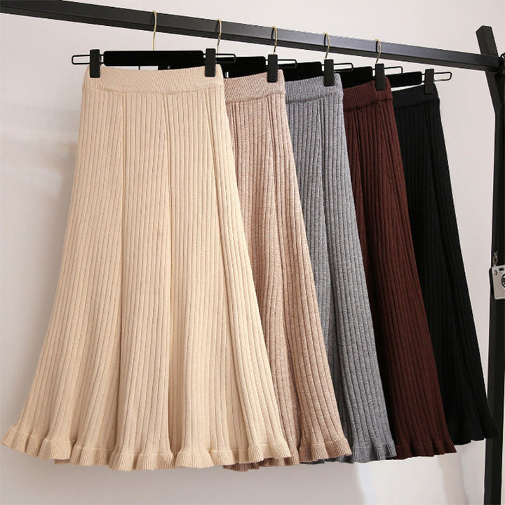 Women's Pleated Skirt with Voluminous Hem Mune Fashion