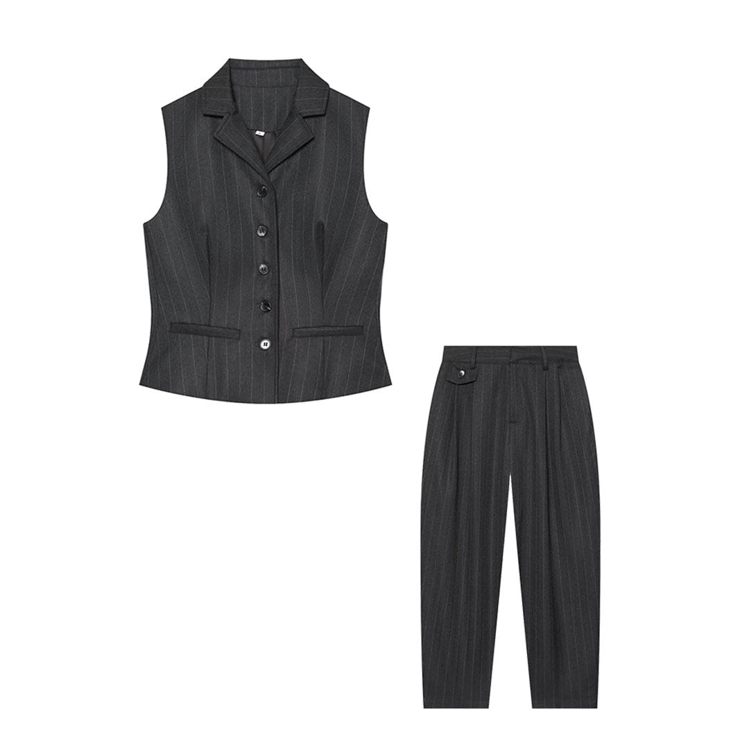 Women's high-waisted pleated trousers with stripes and decorative flap Mune Fashion