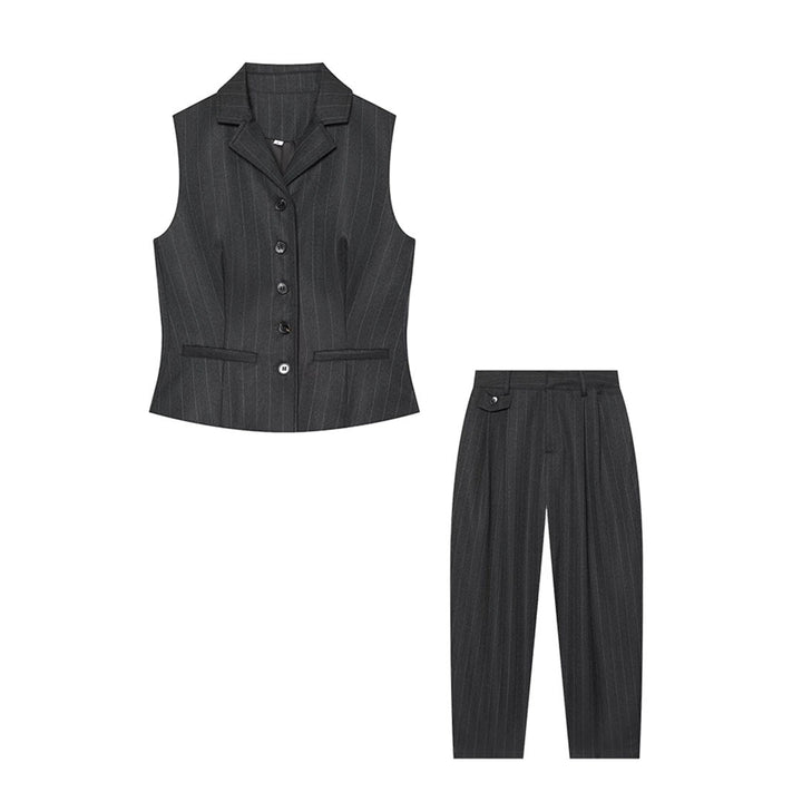 Women's high-waisted pleated trousers with stripes and decorative flap Mune Fashion