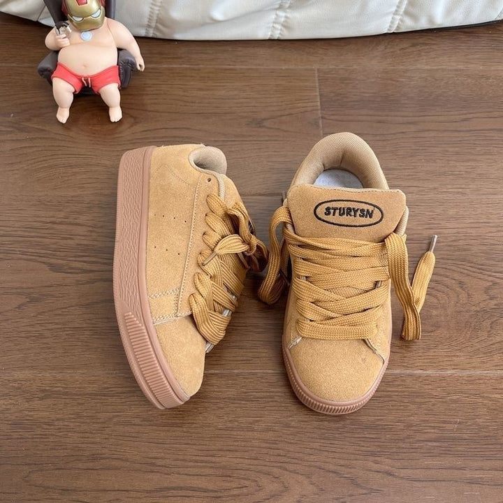 Women's sporty sneakers made of soft suede with non-slip sole Mune Fashion
