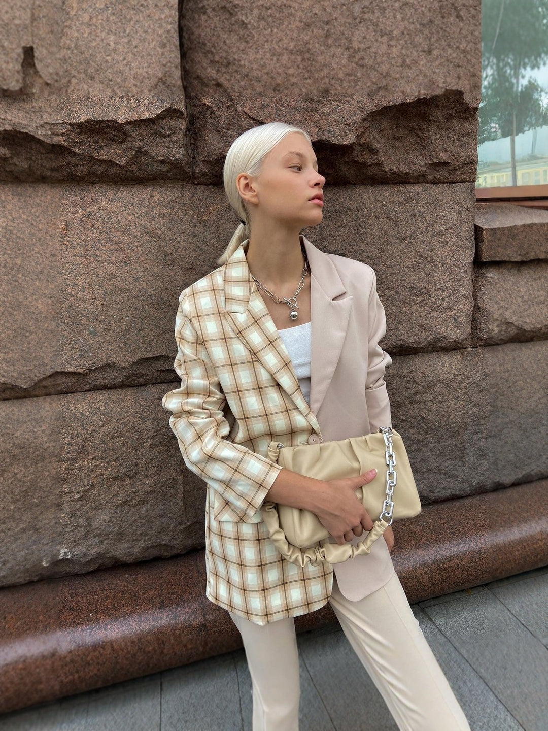 Women's Two-Tone Oversized Blazer with Check Pattern and Notched Lapel Mune Fashion