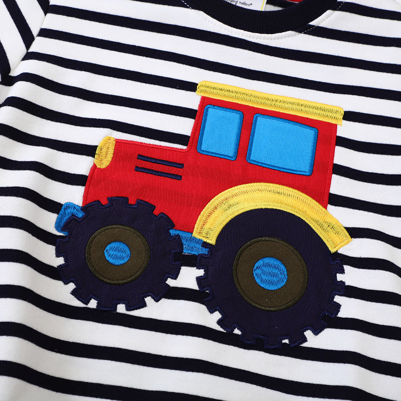 Boys sweatshirt with creative tractor design Mune Fashion