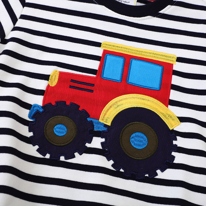 Boys sweatshirt with creative tractor design Mune Fashion
