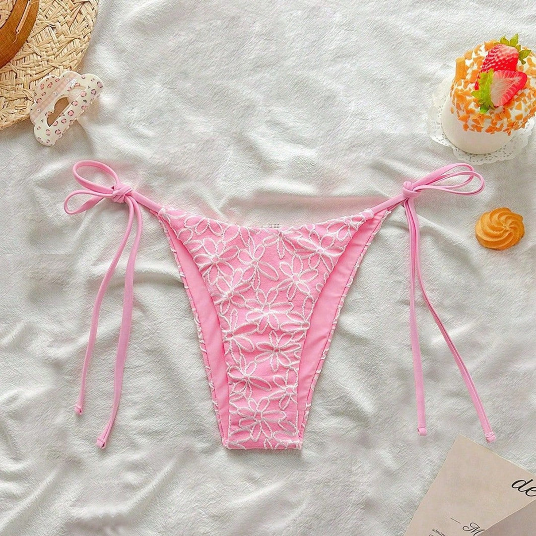 Women's Triangle Bikini with Floral Embroidery Mune Fashion