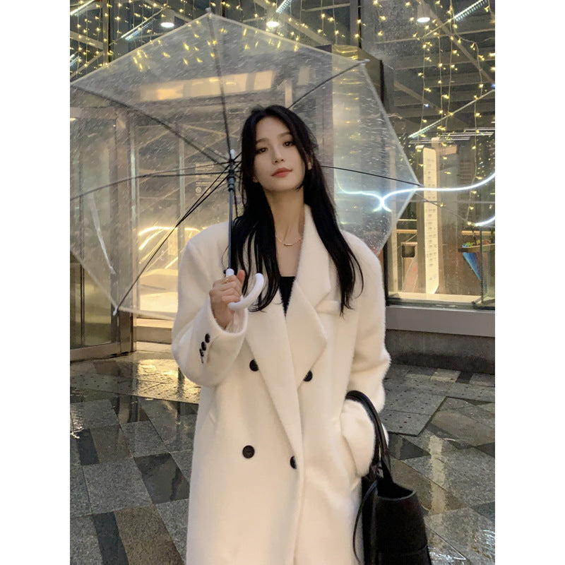 Women's Long Teddy Coat in Oversized Cut with Double-Breasted Button Placket and Wide Lapel Mune Fashion