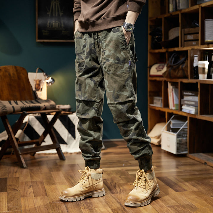 Herren Camouflage-Cargo-Jogginghose mit Tunnelzug, Knieabnähern und geripptem Knöchelabschluss Mune Fashion