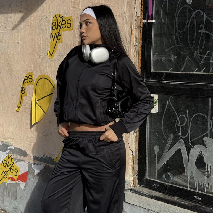 Women's Cropped Training Jacket and High-Waisted Jogging Pants Set made of Functional Polyester Mune Fashion