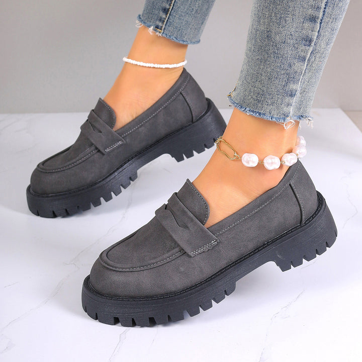 Women's platform loafer with profiled sole and suede look Mune Fashion