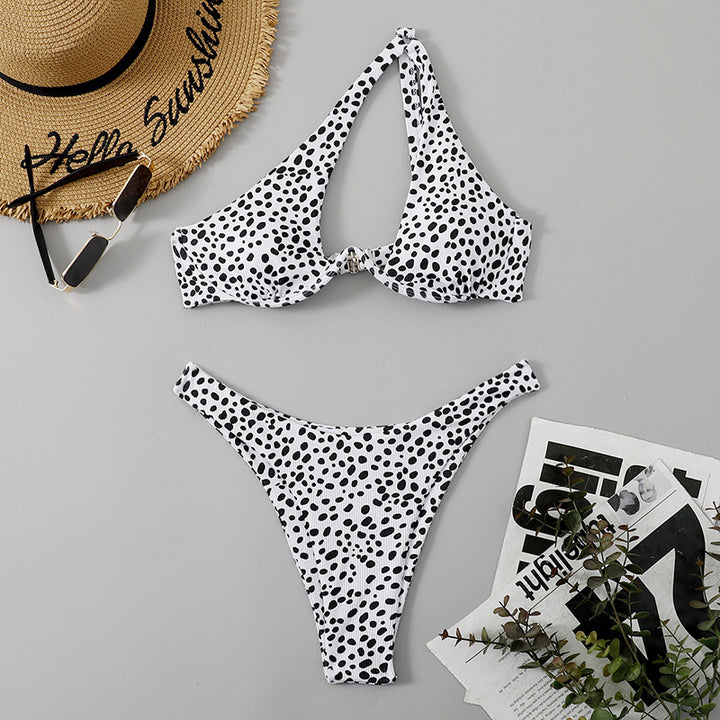 Women's bikini set with modern pattern and comfortable cut Mune Fashion