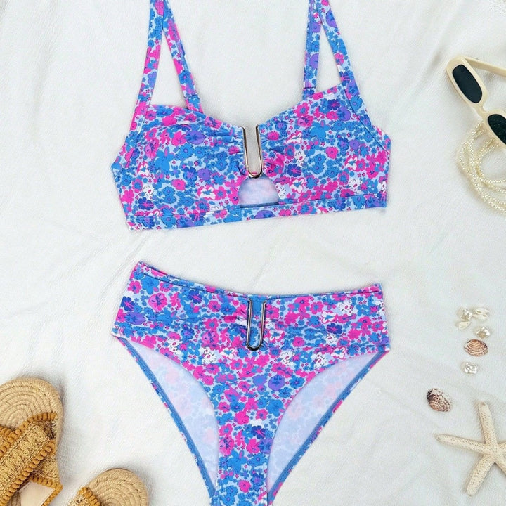 Women's Sporty Bikini with Floral Patterns and Metallic Accents Mune Fashion