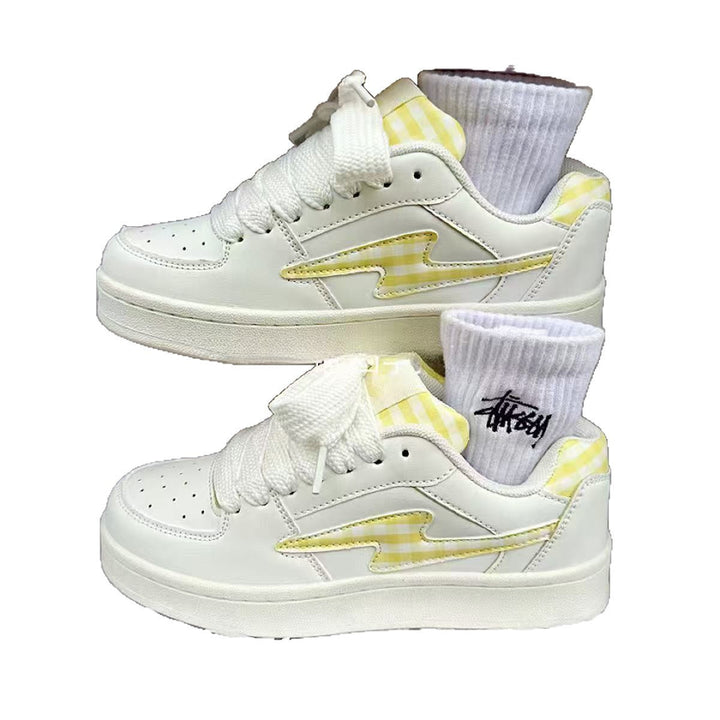 Women's sneakers in a modern check design with breathable materials Mune Fashion