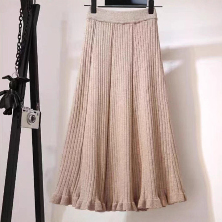 Women's Pleated Skirt with Voluminous Hem Mune Fashion