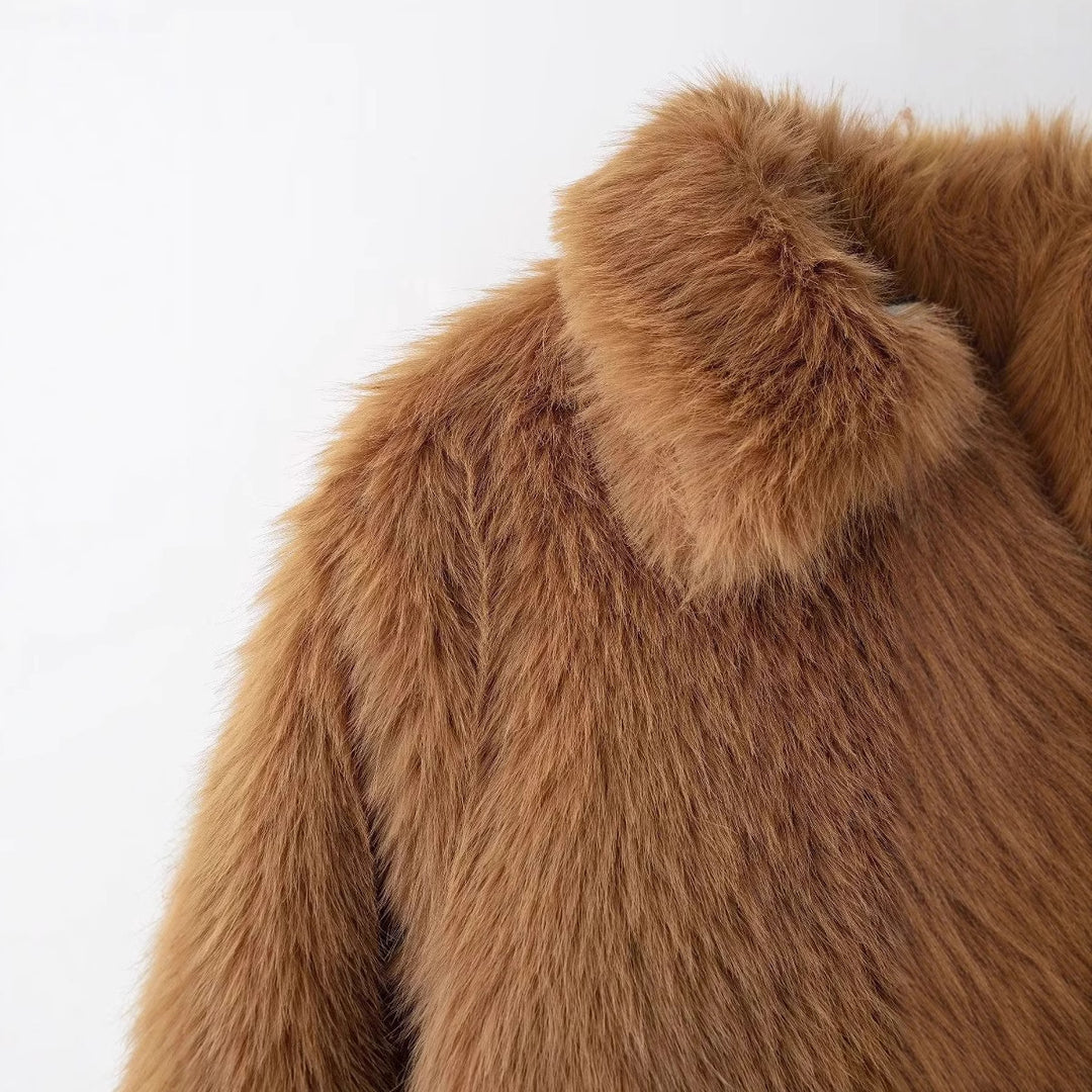 Women's short cozy faux fur jacket with shirt collar and concealed zipper placket Mune Fashion