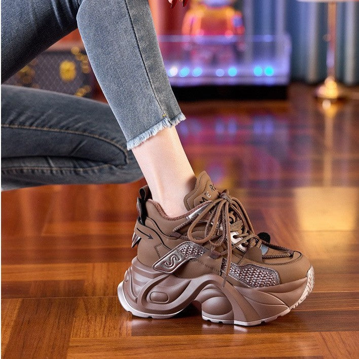 Women's Sporty Chunky Sneakers with Non-Slip Sole and Modern Design Element Mune Fashion