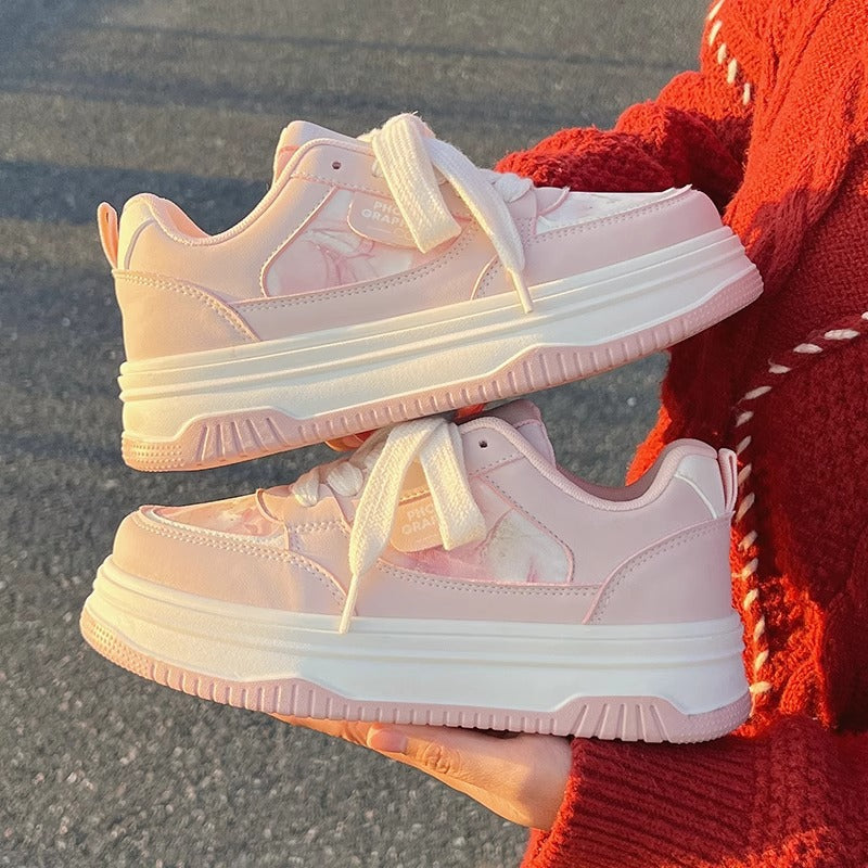 Women's Comfortable Sports Sneakers with Fashionable Design and Cushioning Sole Mune Fashion