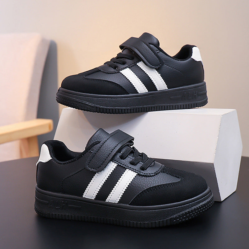 Ladies' sporty sneakers with practical hook-and-loop fastener and breathable mesh surface Mune Fashion