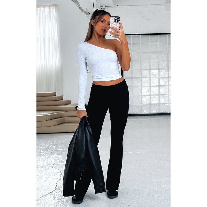 Ladies high waist yoga pants with wrap waistband, flared leg and stretch quality Mune Fashion