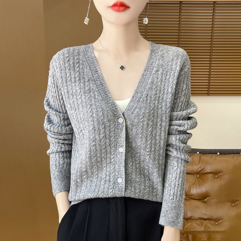 Women's Short-Cut Fine Knit Cardigan with V-Neck, Fine Ribbed Structure and Mother-of-Pearl Buttons Mune Fashion