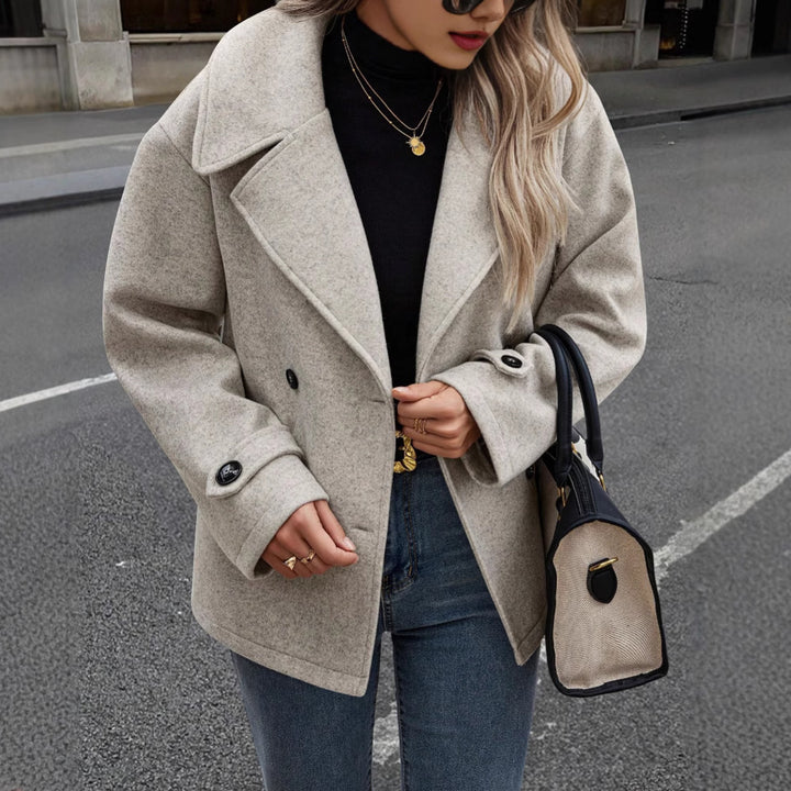 Women's oversized coat with lapel collar and decorative button placket Mune Fashion