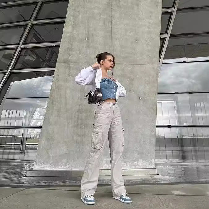 Women's wide High-Waist Cargo Pants with applied flap pockets and straight leg Mune Fashion