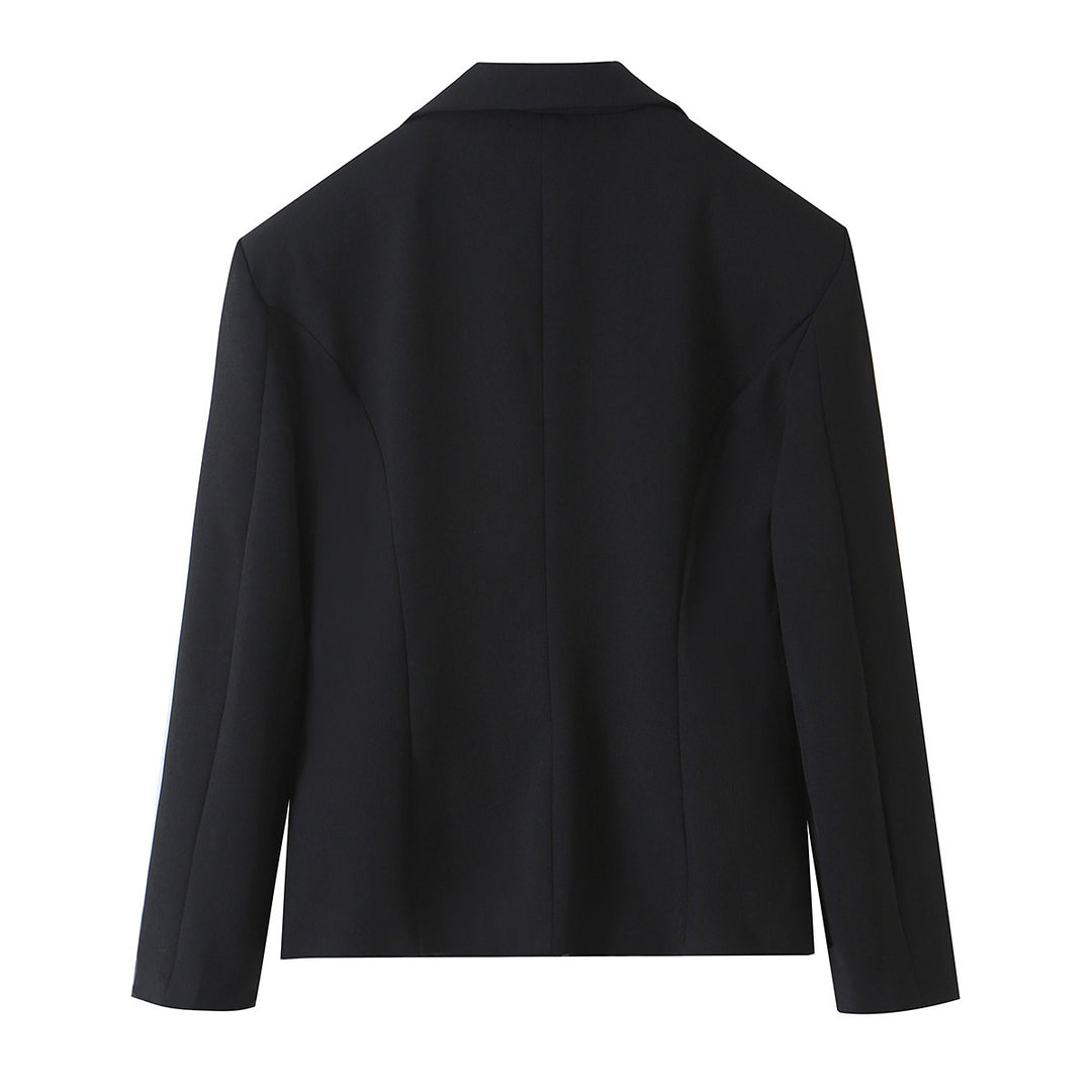 Women Tailored Short Blazer with Decorative Metal Button and Flap Pockets Mune Fashion