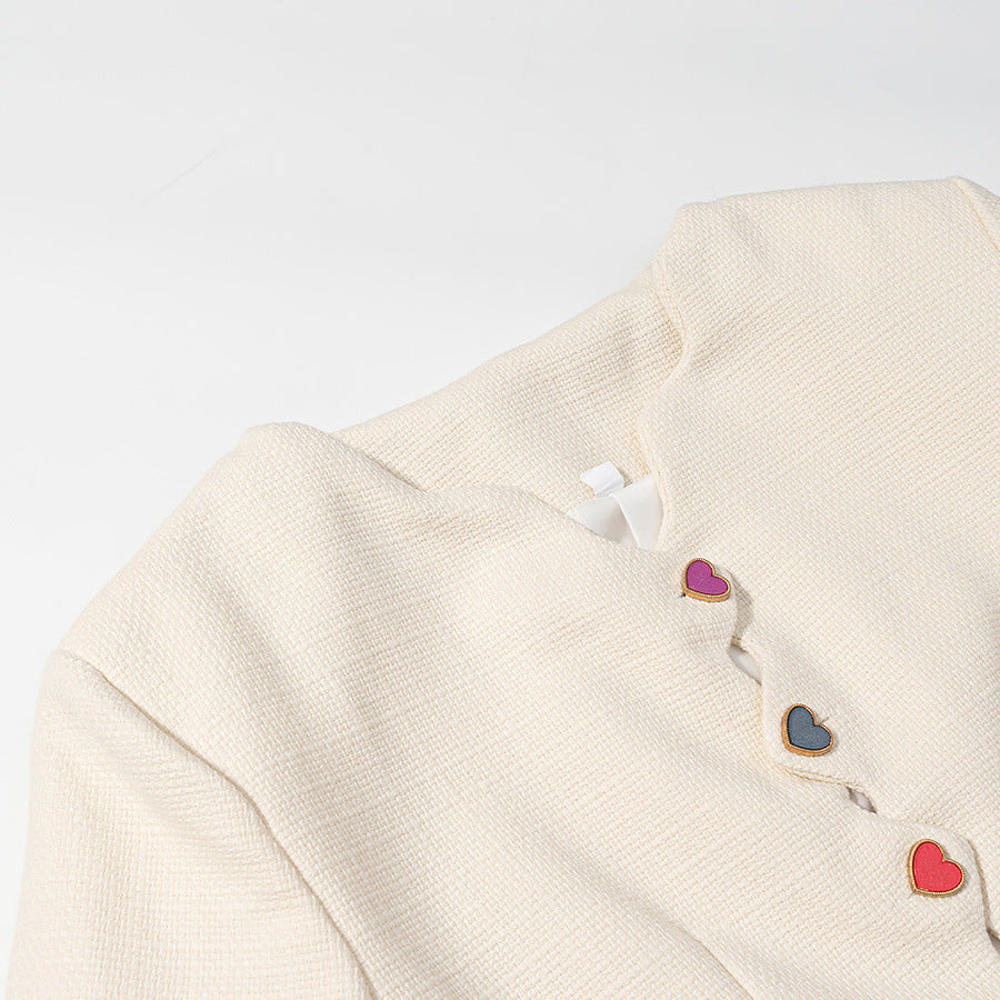 Women nan cropped Bouclé jacket with wavy button placket and heart appliqués Mune Fashion