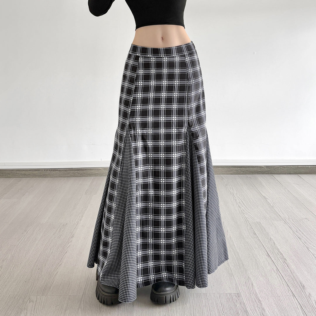Women's maxi skirt with tailored fit, contrasting check panels and flared godet silhouette Mune Fashion