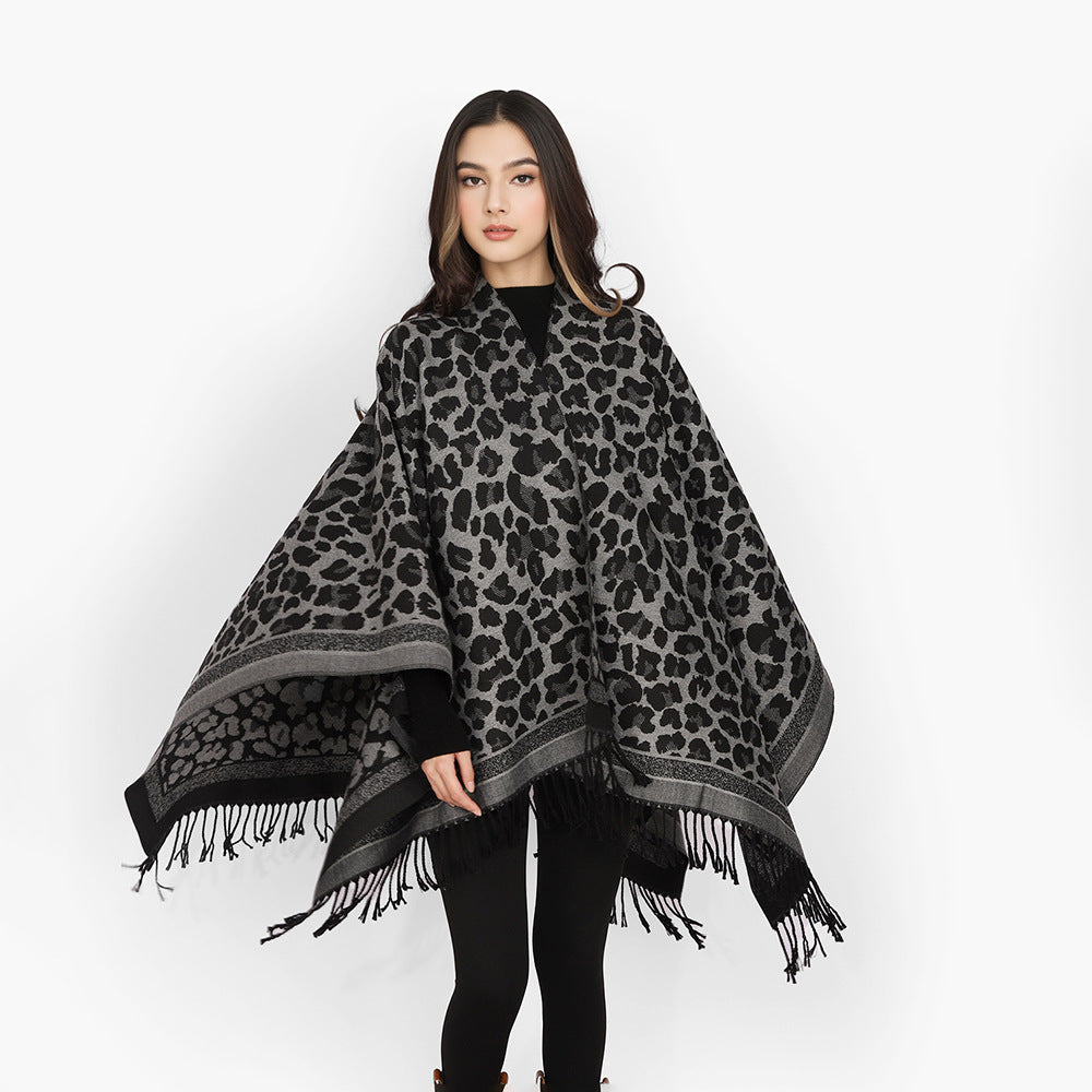 Women's Oversize Cape with Jacquard Leopard Pattern, Open Fall and Fringes Mune Fashion