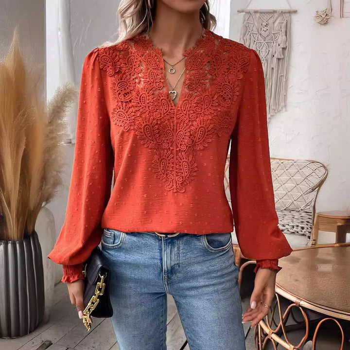 Women’s blouse with lace plastron, V-neck and balloon sleeves Mune Fashion